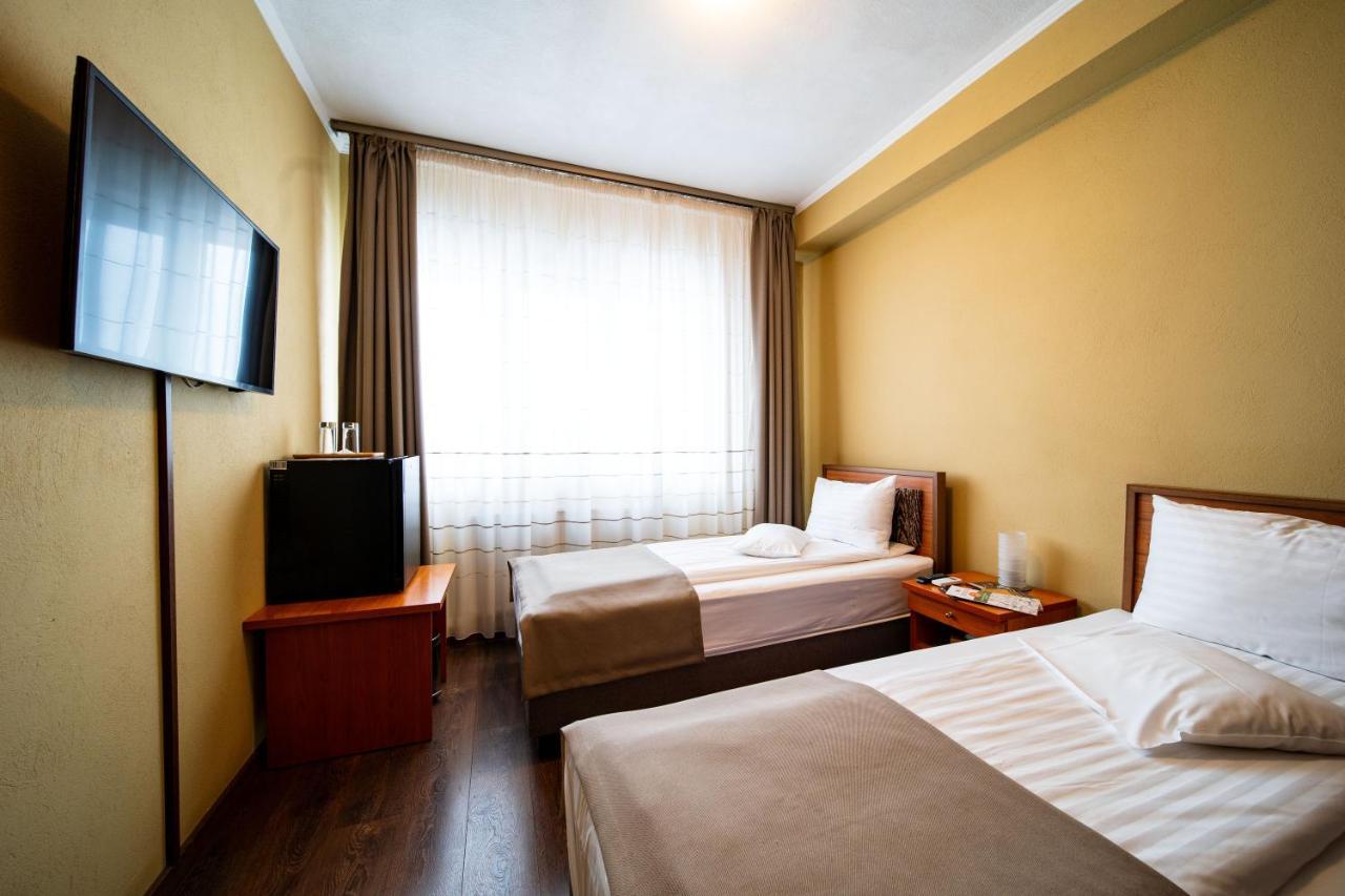 Areo Hotel & Restaurant Bradesti 外观 照片